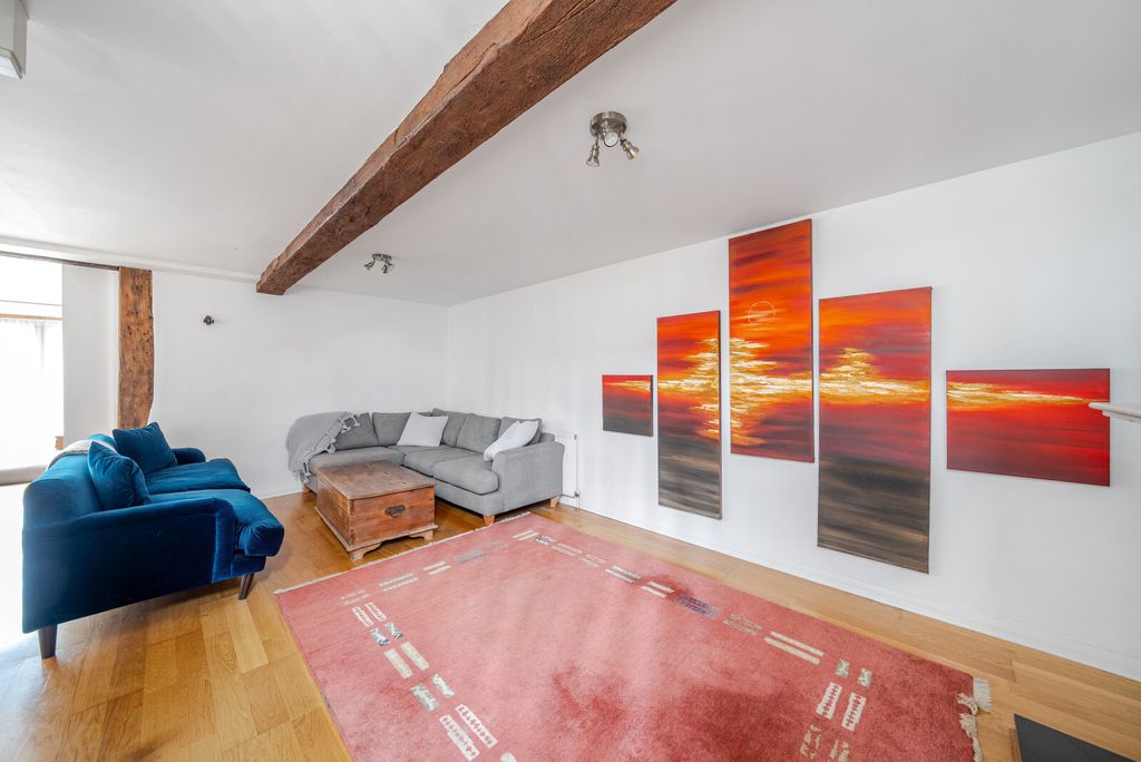 Additional image 13 of 3 bed semi-detached house for saleHatch Farm Mews, Addlestone KT15