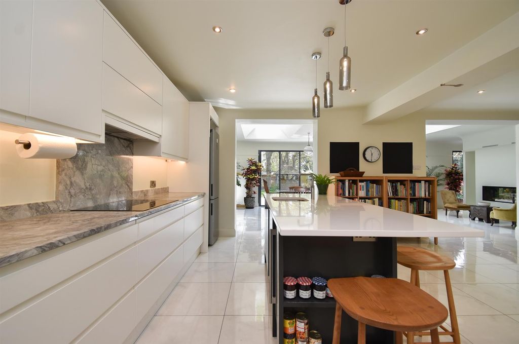 Additional image 2 of 6 bed detached house for saleSutherland Avenue, Bexhill-On-Sea TN39