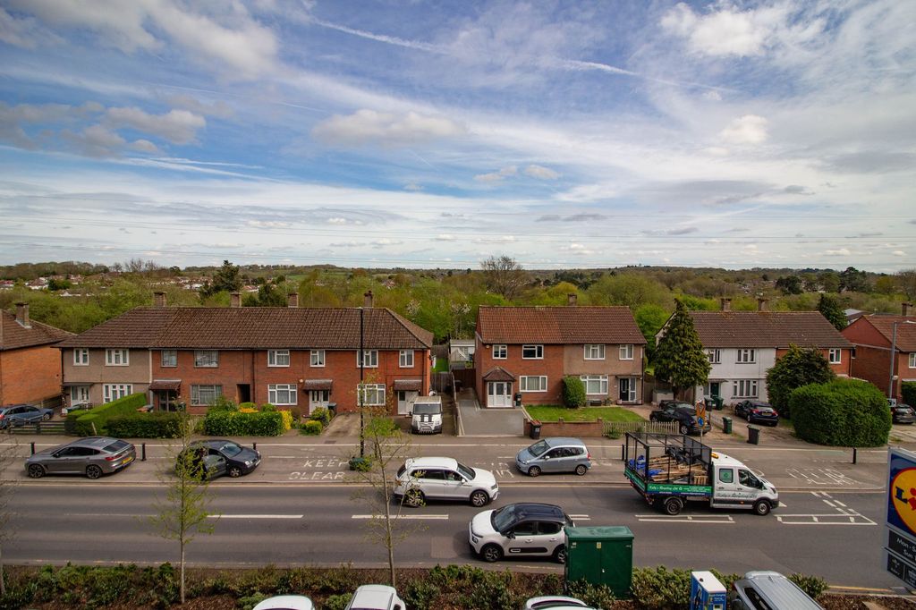Additional image 9 of 2 bed flat for saleOxhey Drive, South Oxhey, Watford WD19