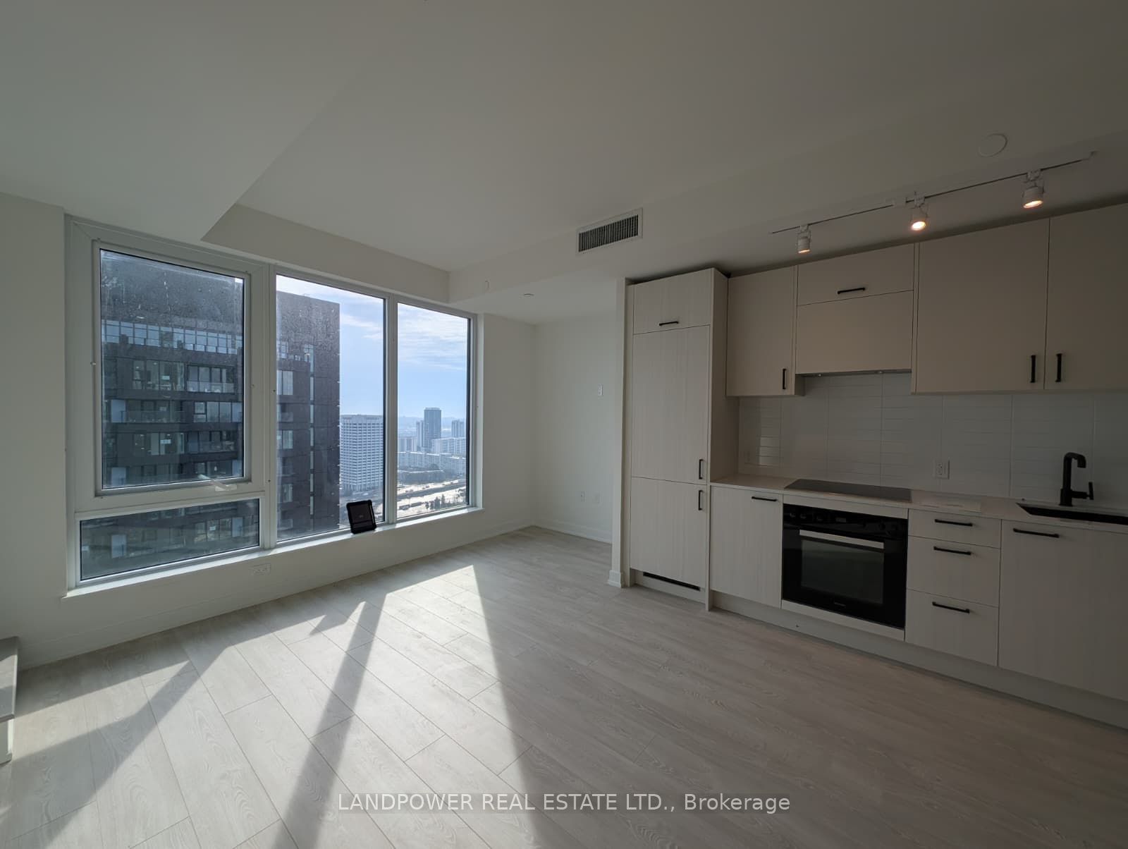 3301-1 Quarrington Lane, Toronto, ON, M3C 0S4