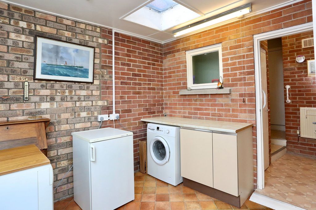 Additional image 10 of 3 bed semi-detached house for sale33 Cresta Road, Abergavenny, Monmouthshire NP7