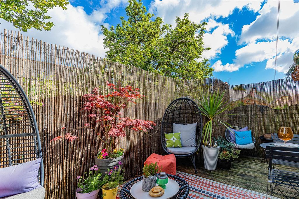 Additional image 20 of 2 bed flat for saleAlbany Road, Roath, Cardiff CF24
