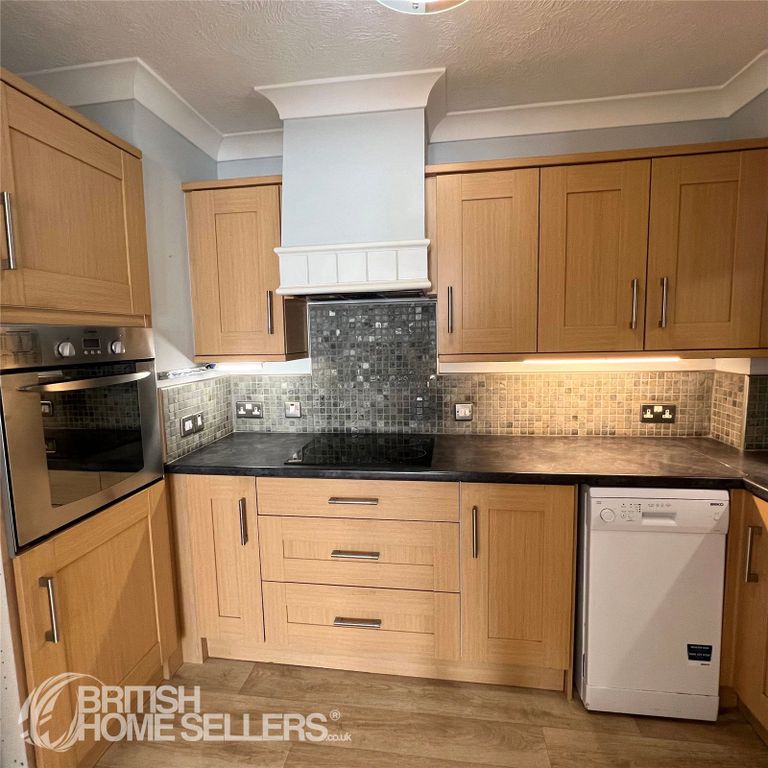 Additional image 7 of 2 bed flat for saleQueen Street, Arundel', West Sussex BN18