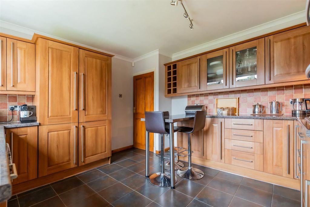Additional image 19 of 3 bed property for saleBirchfield Crescent, Victoria Park, Cardiff CF5