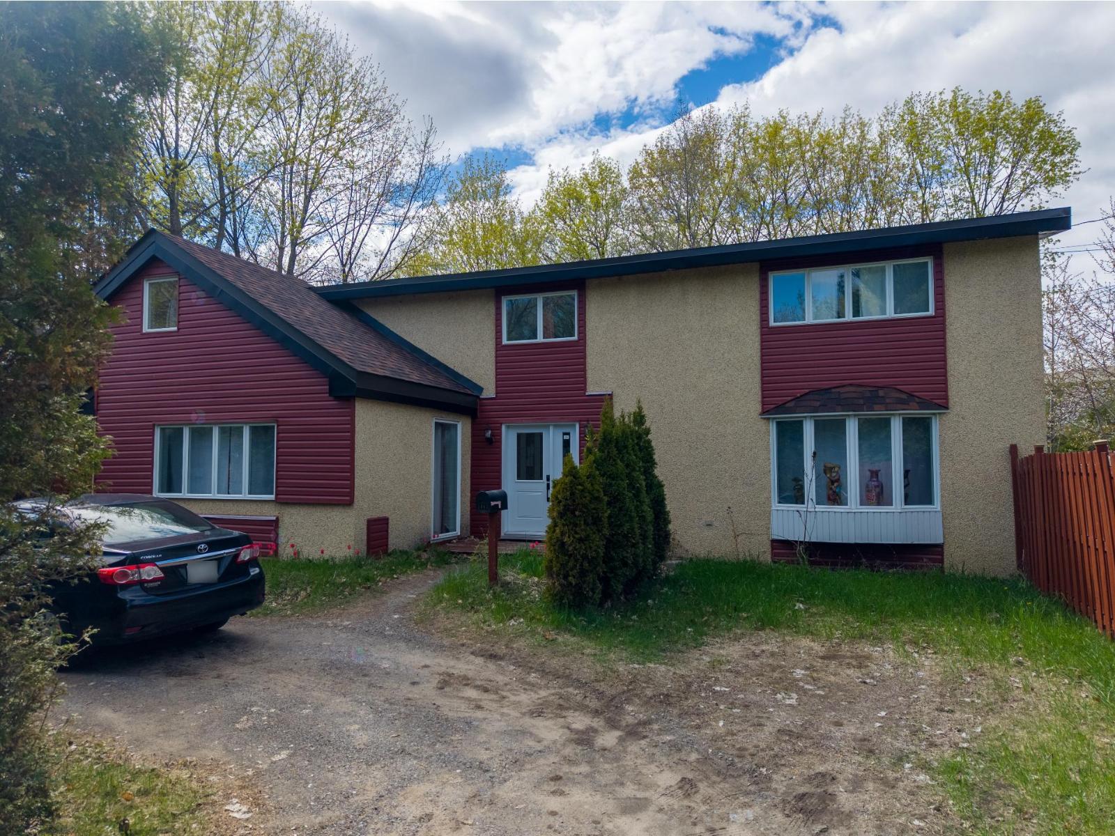 1403 Rue de Normandie