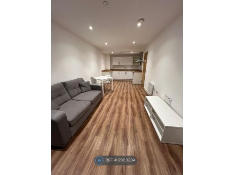 Trafford Road, Salford M5