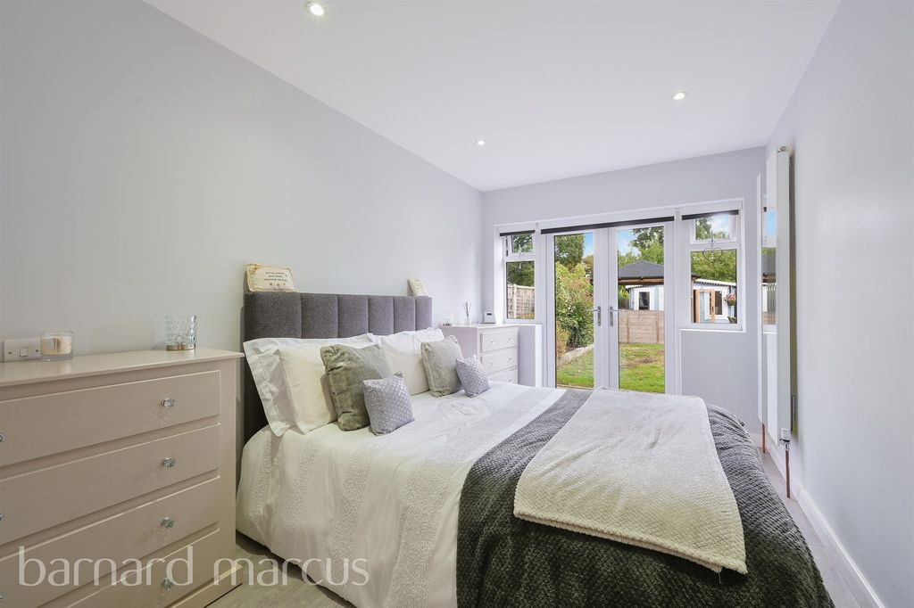 Additional image 8 of 3 bed detached house for saleLeigh Road, Betchworth RH3