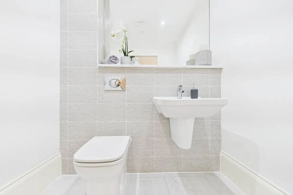 Additional image 7 of 2 bed flat for saleDalnair Castle Apartments, Dalnair Castle, Dalnair Estate, Croftamie, Stirling G63