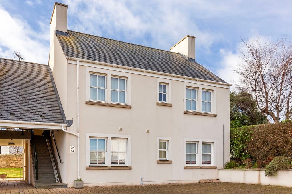 3 bed flat for saleLamont Terrace, Crail, Anstruther KY10