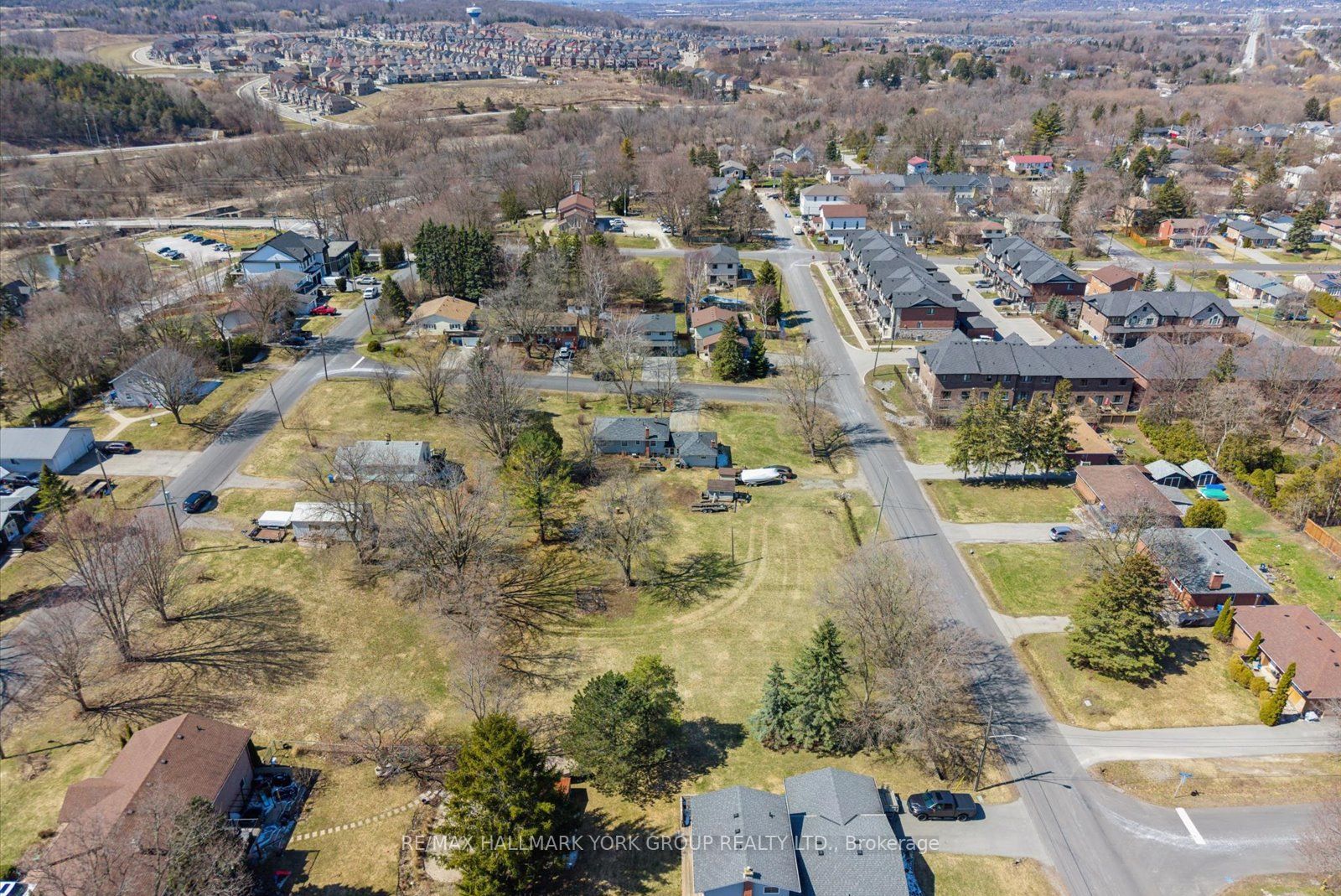 Additional image 4 of 211 East Street, East Gwillimbury, ON, L9N 1K6