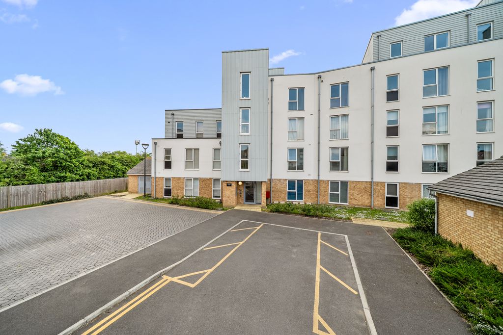 Additional image 7 of 2 bed flat for saleHawker Drive, Addlestone, Surrey KT15