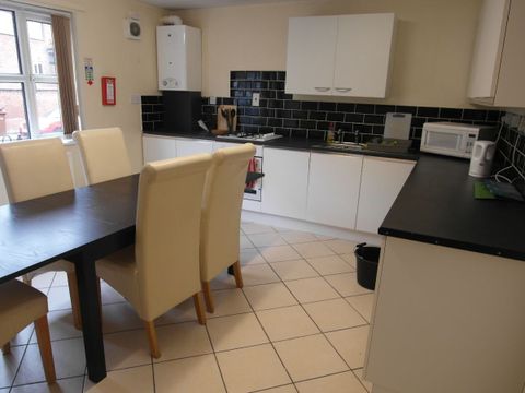 Peveril Street, Nottingham NG7, Room to rent