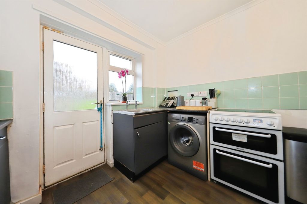 Additional image 9 of 2 bed flat for saleKnight Road, Kidderminster DY11