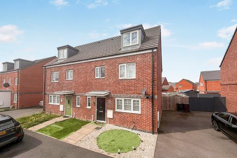Goodwood Drive, Oxley, Wolverhampton WV10