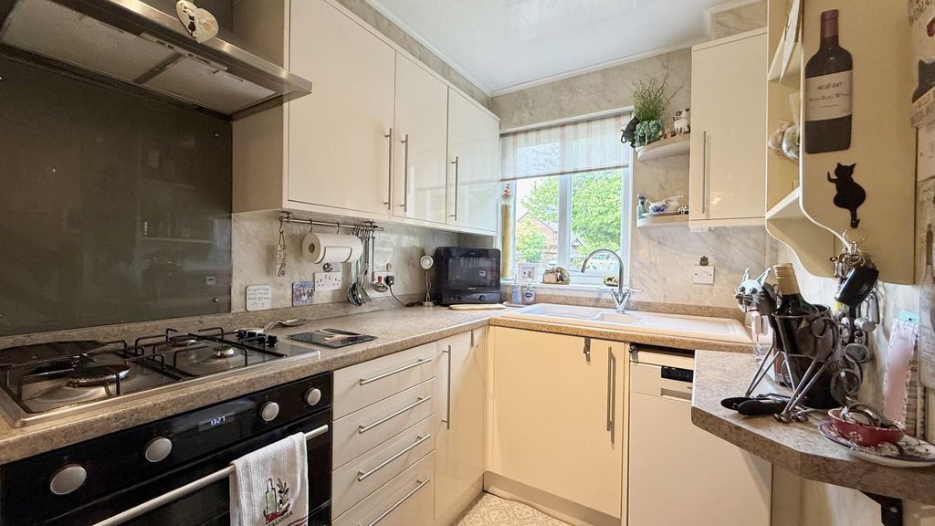 Additional image 4 of 2 bed property for saleSeymour Road, Alcester B49