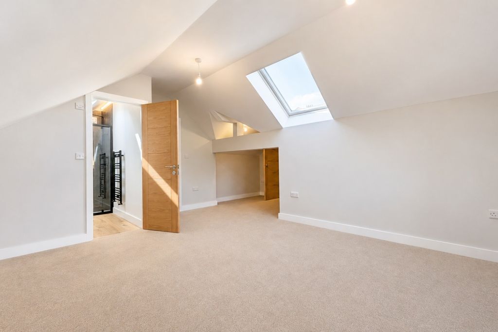 Additional image 16 of 4 bed detached house for saleCastlefields Drive, Brighouse, West Yorkshire HD6