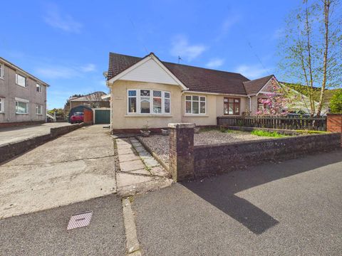 Heol Hendre, Rhiwbina, Cardiff. CF14