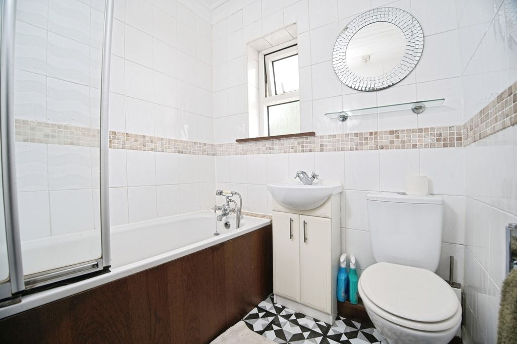 Additional image 11 of 3 bed detached house for saleWest Close, Cardiff CF10