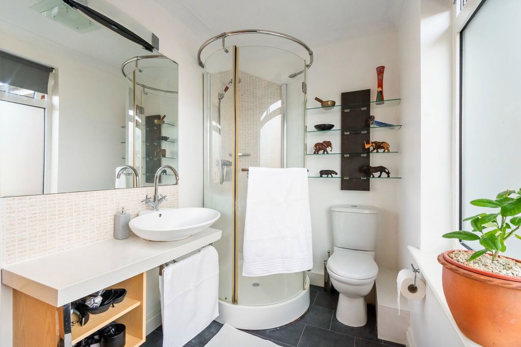 Additional image 19 of 4 bed detached house for saleFen Road, Cambridge CB4