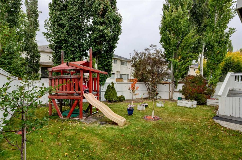 Additional image 4 of 1121 Sierra Morena Court SW, Calgary, AB, T3H 3N1
