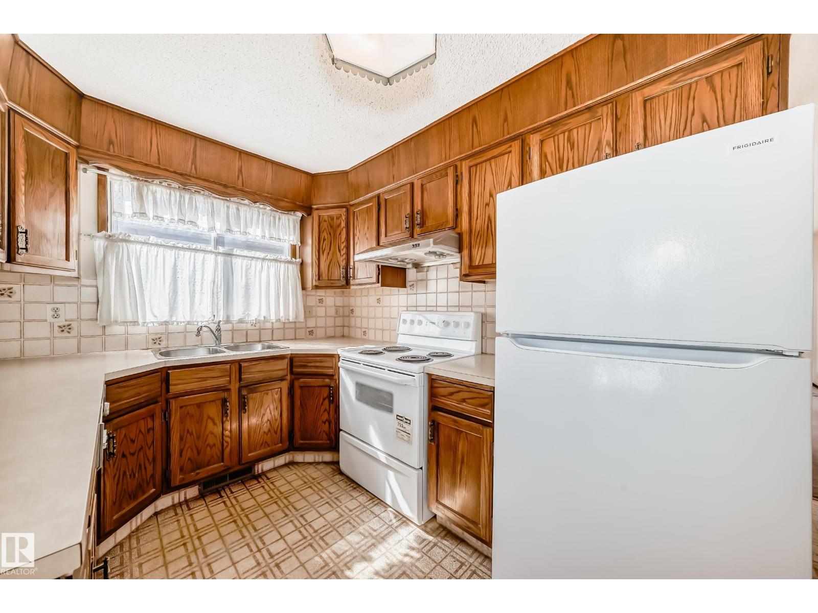 Additional image 5 of 14237 22a Street NW, Edmonton, AB, T5Y1E2