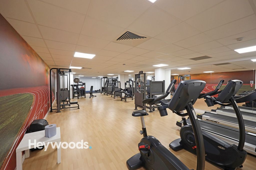1 bed flat for saleThe Midway, Keele House ST5 photo 5
