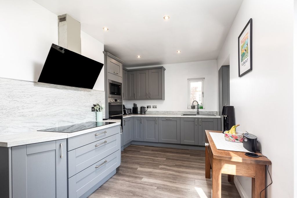 Additional image 7 of 3 bed detached house for saleLa Grande Route De La Cote, St Clement JE2