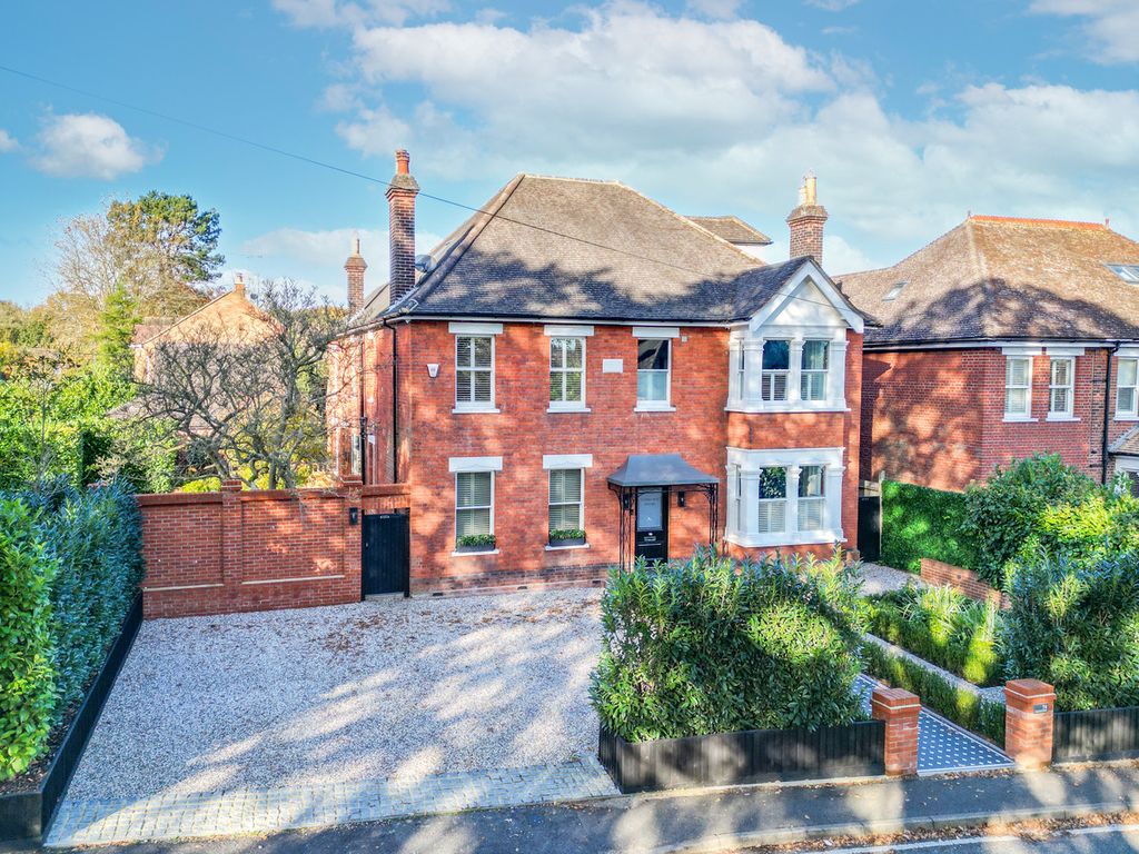6 bed detached house for salePriests Lane, Brentwood CM15