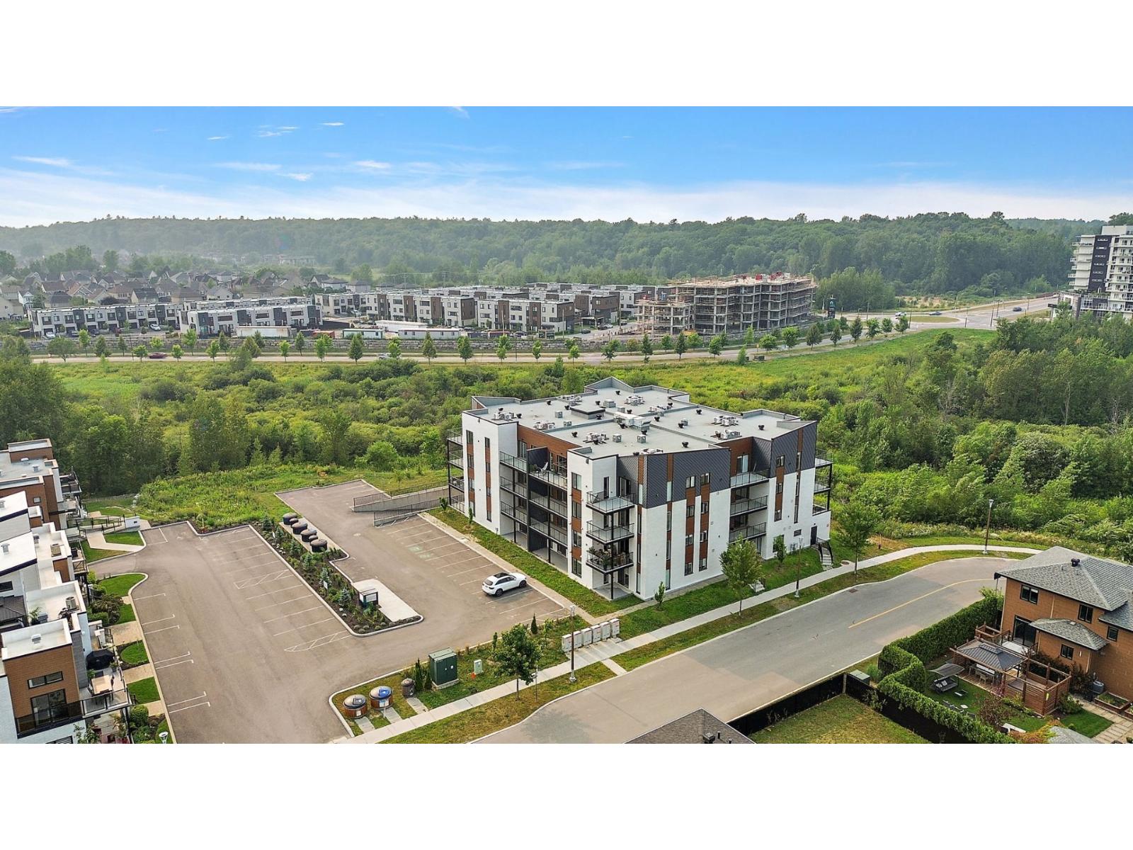 645 Rue René-Lecavalier