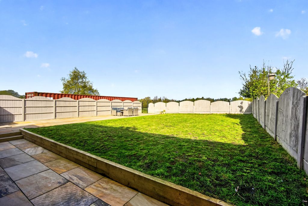 Additional image 8 of 4 bed semi-detached house for saleGorsey Lane, Ashton-Under-Lyne OL6