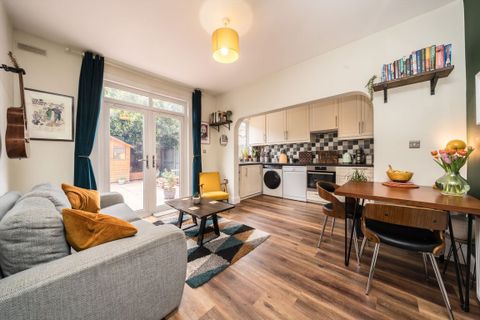 Ashvale Road, Tooting SW17