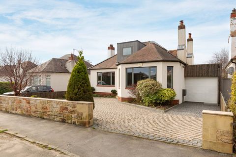 8 Craigmount Grove, Edinburgh EH12