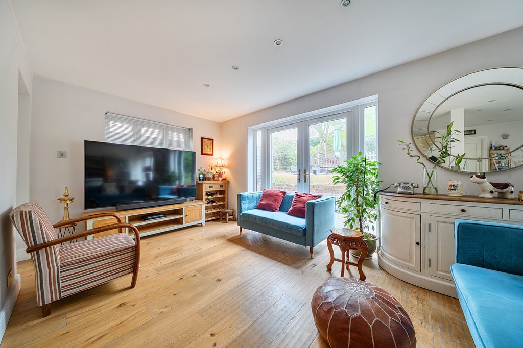 Additional image 9 of 5 bed detached house for saleMillshot Drive, Amersham HP7