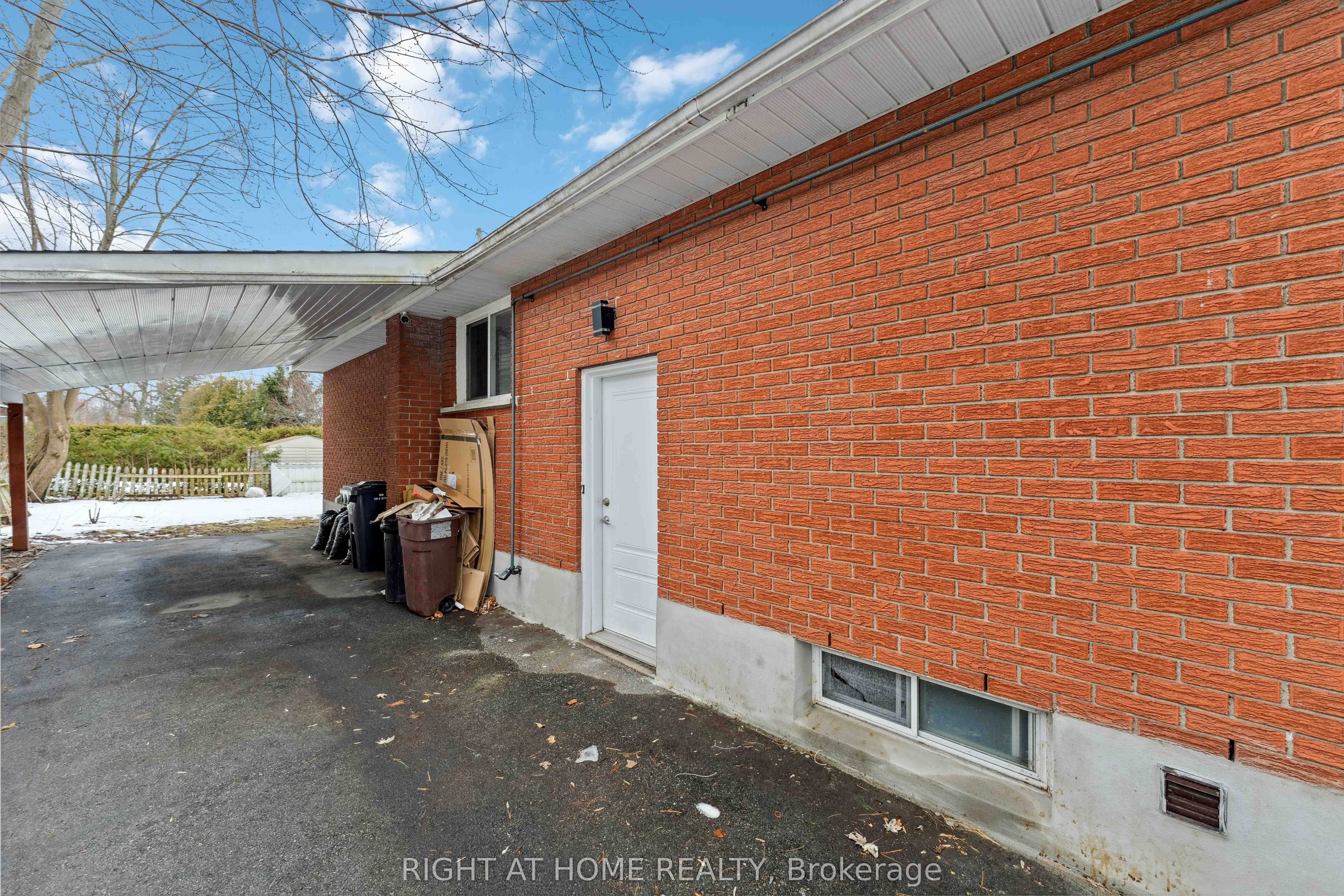 Additional image 3 of 1274 Cobden Road E, Ottawa, ON, K2C 3A2