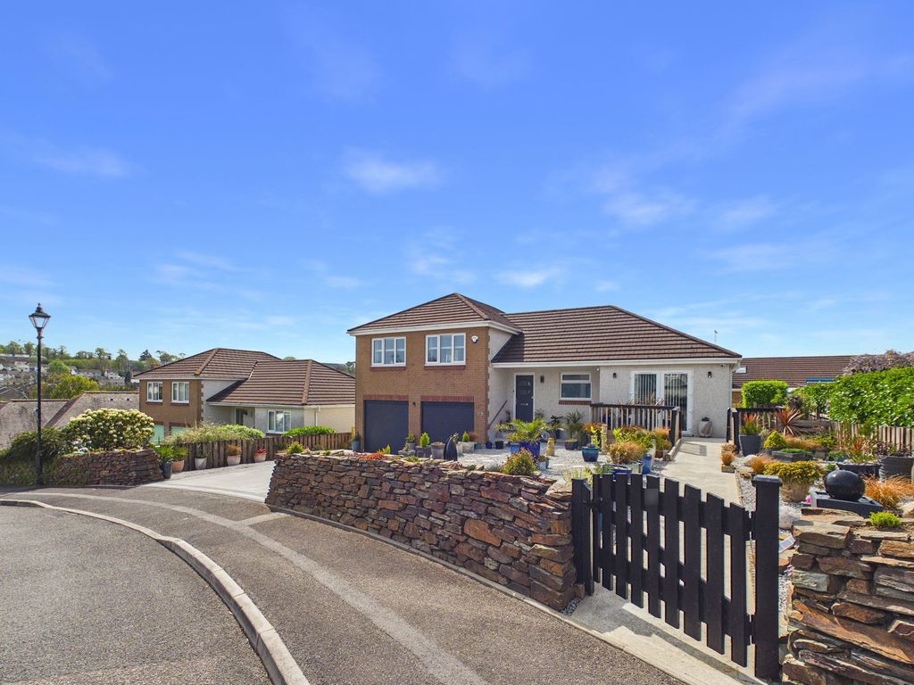 3 bed detached house for saleScarletts Well Park, Bodmin (Ref Pm0522) PL31