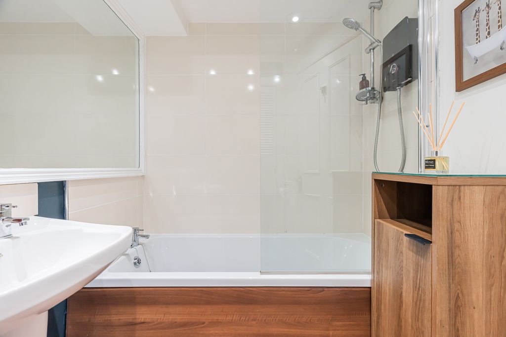 Additional image 10 of 1 bed flat for sale1B/9 Grassmarket, Edinburgh EH1