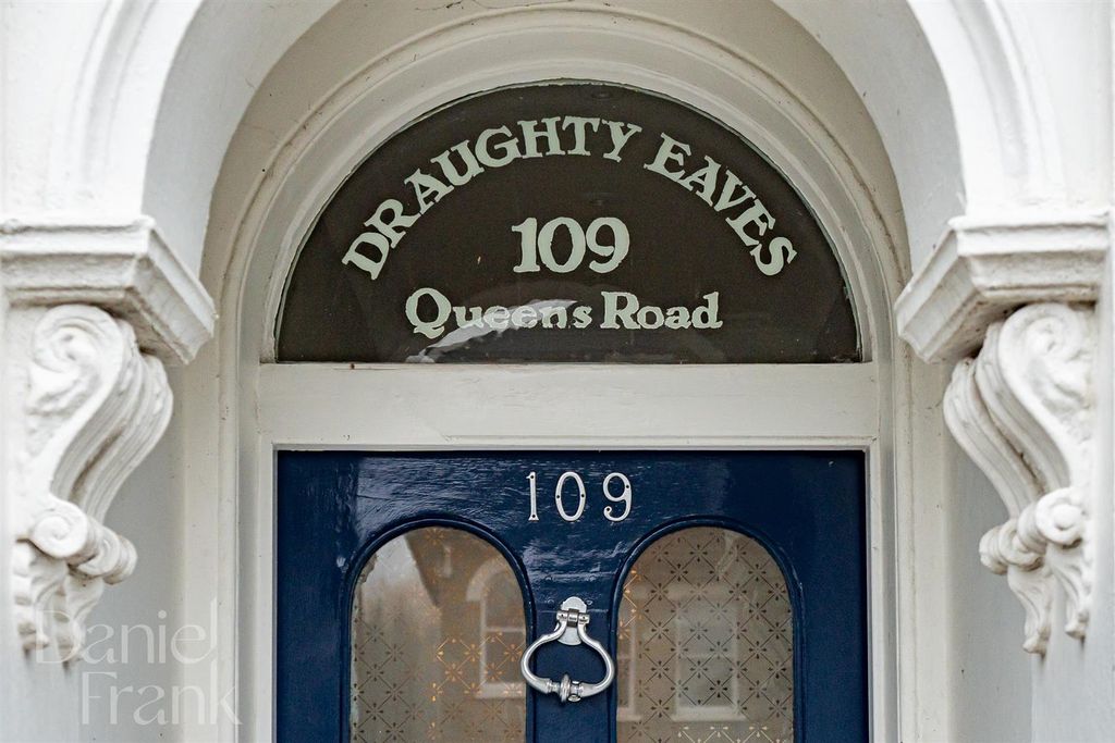 Additional image 35 of 4 bed semi-detached house for saleQueens Road, Buckhurst Hill IG9