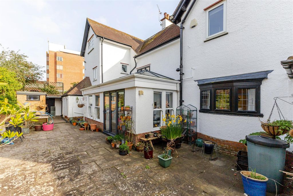 Additional image 24 of 6 bed detached house for saleCollington Avenue, Bexhill-On-Sea TN39