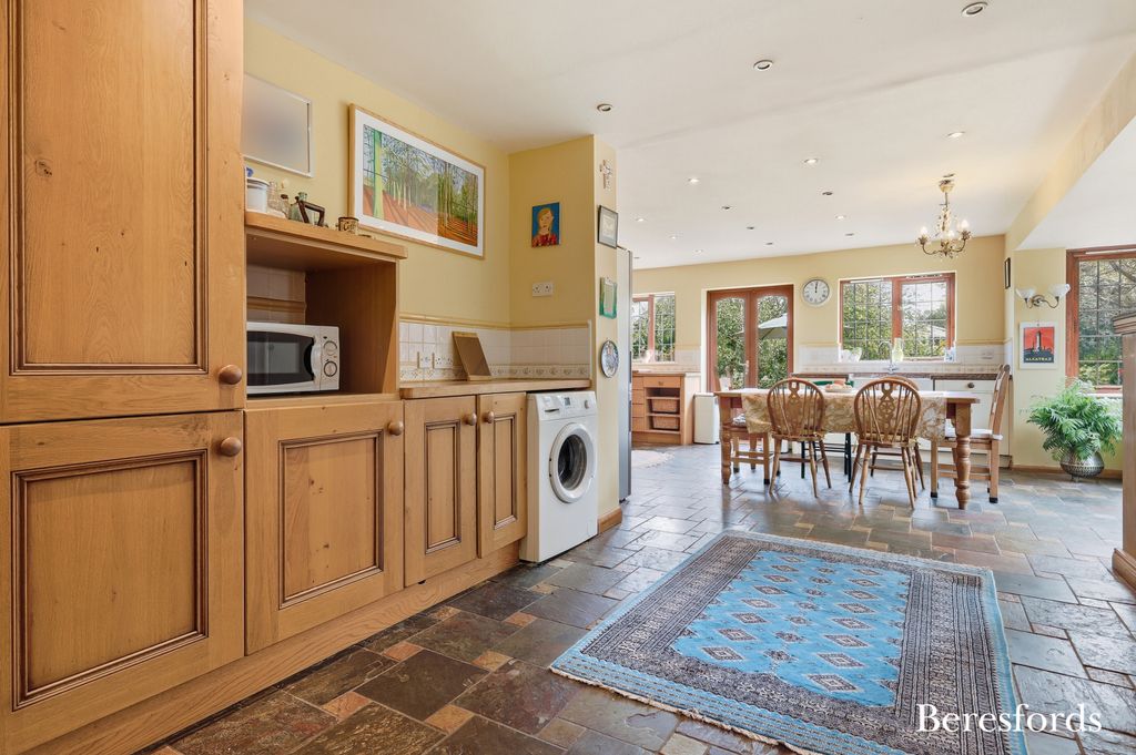 Additional image 6 of 5 bed detached house for salePerry Street, Billericay CM12