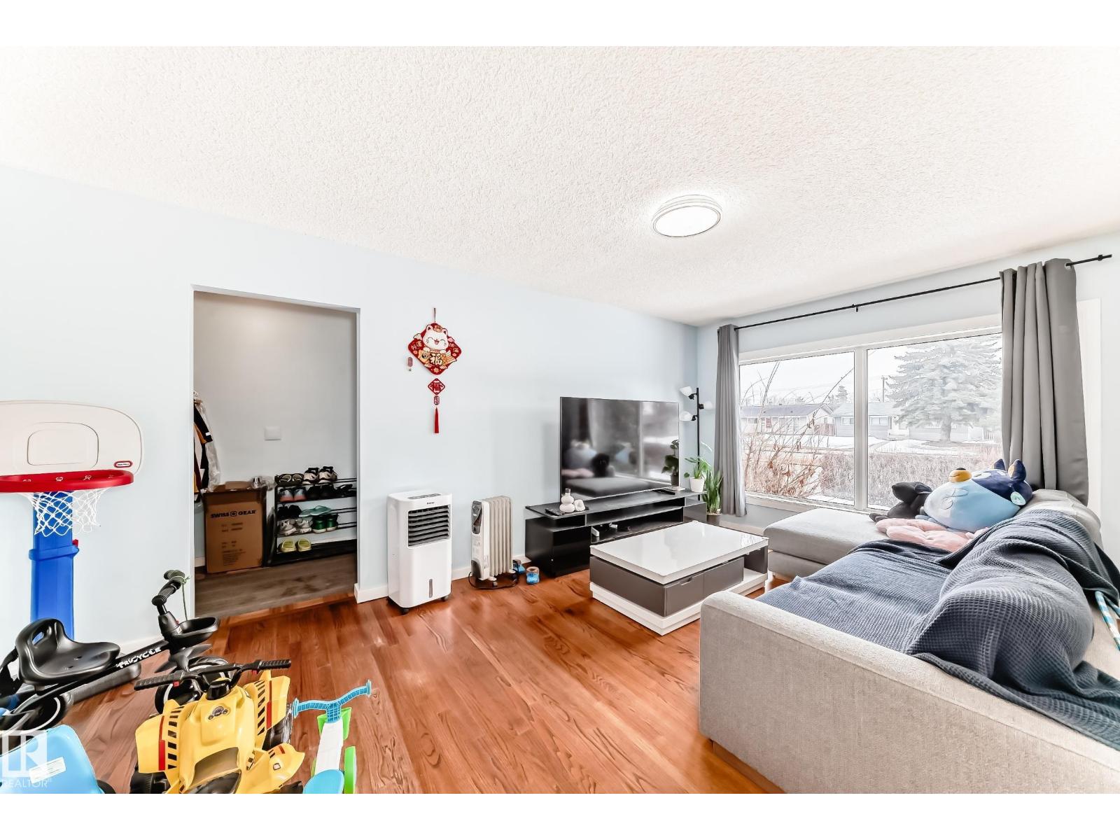 Additional image 3 of 10928 149 Street NW, Edmonton, AB, T5P1M6