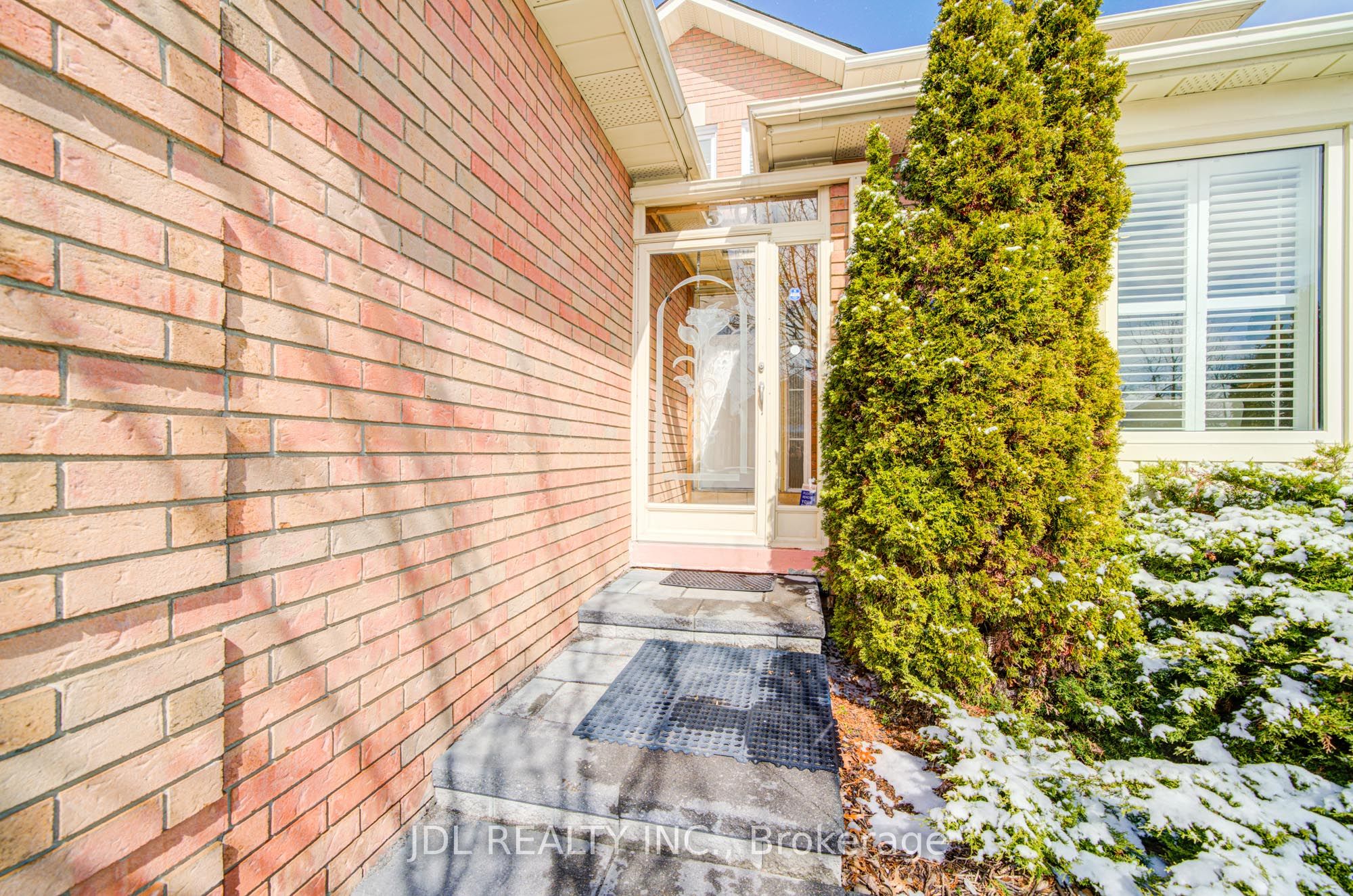 Additional image 2 of 50 Summitcrest Drive, Richmond Hill, ON, L4S 1A7