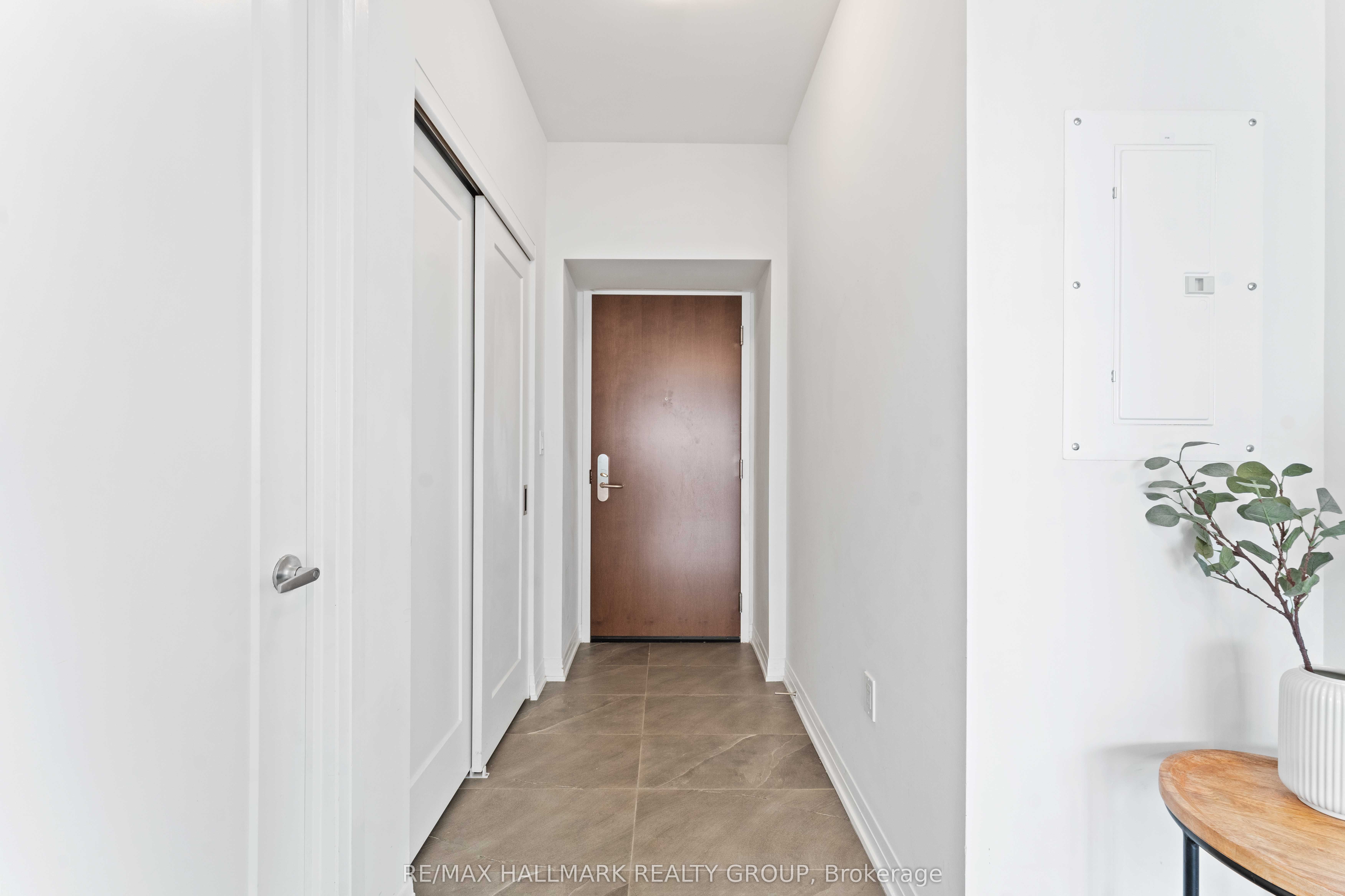 Additional image 2 of 3108-805 Carling Avenue, Ottawa, ON, K1S 5W9