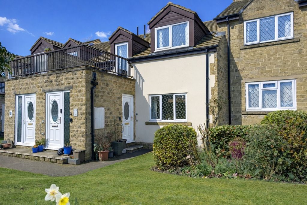 1 bed flat for salePinewood, Elmwood Drive, Brighouse, West Yorkshire HD6