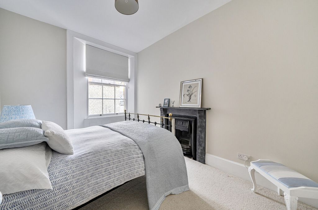 1 bed flat for saleThe Square, Mere, Warminster BA12 photo 4