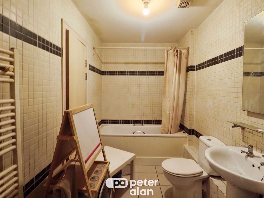 Additional image 11 of 2 bed flat for saleLandmark Place, Cardiff CF10