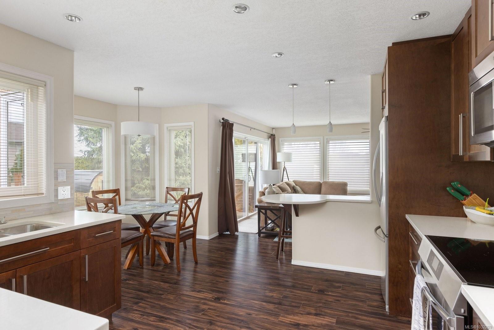 Additional image 4 of 2446 Twin View Drive, Central Saanich, BC, V8Z 7E9