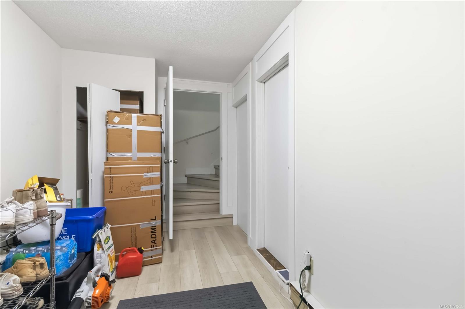 Additional image 5 of 2940 Cedar Hill Road, Victoria, BC, V8T 3H9