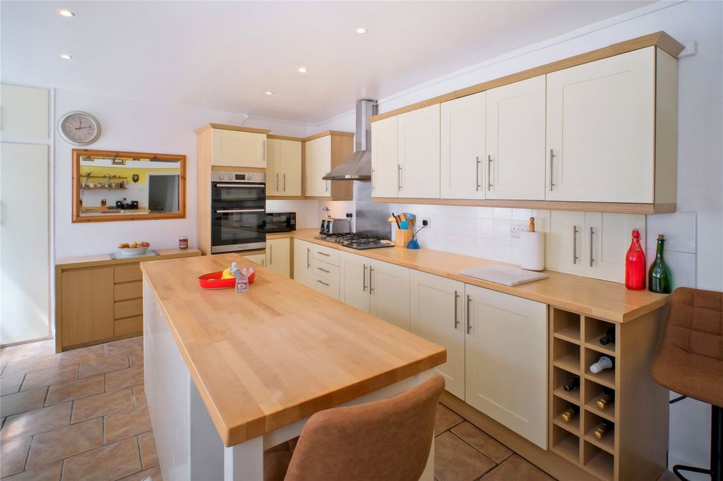 Additional image 7 of 6 bed terraced house for saleThe Strand, Bideford, Devon EX39