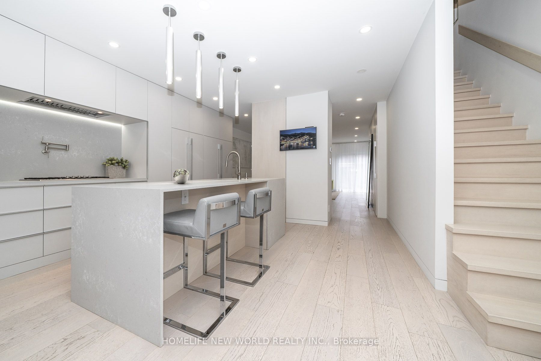 Additional image 3 of 30 Carling Avenue, Toronto, ON, M6G 3S1