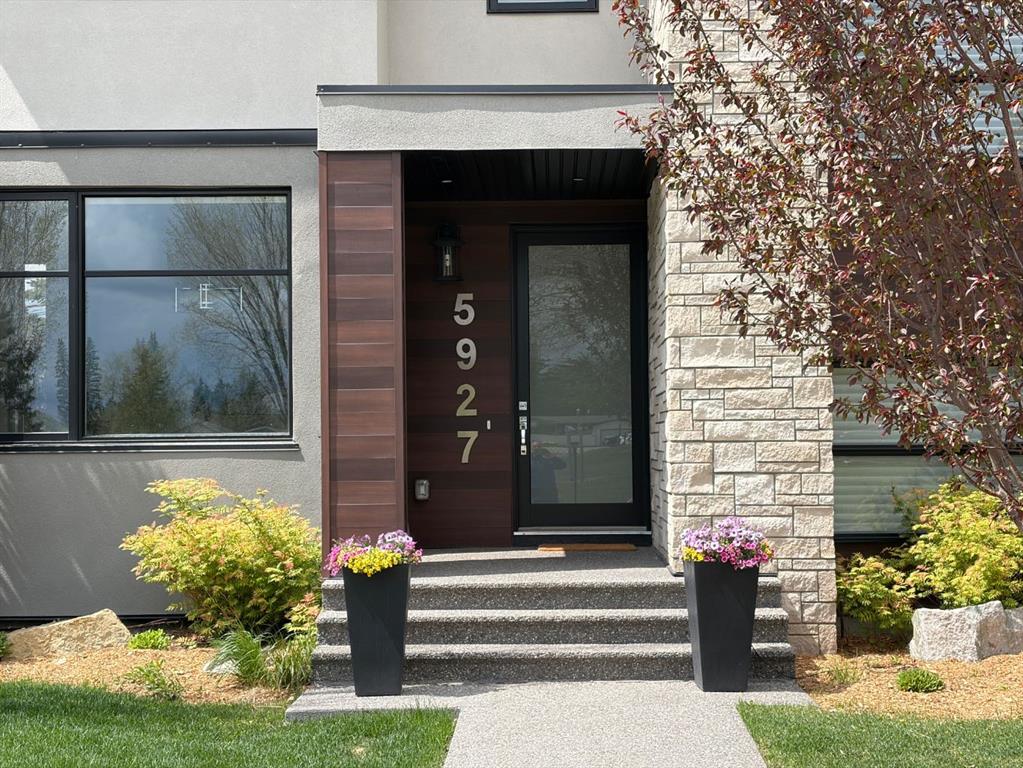 Additional image 2 of 5927 34 Street SW, Calgary, AB, T3E 5L7